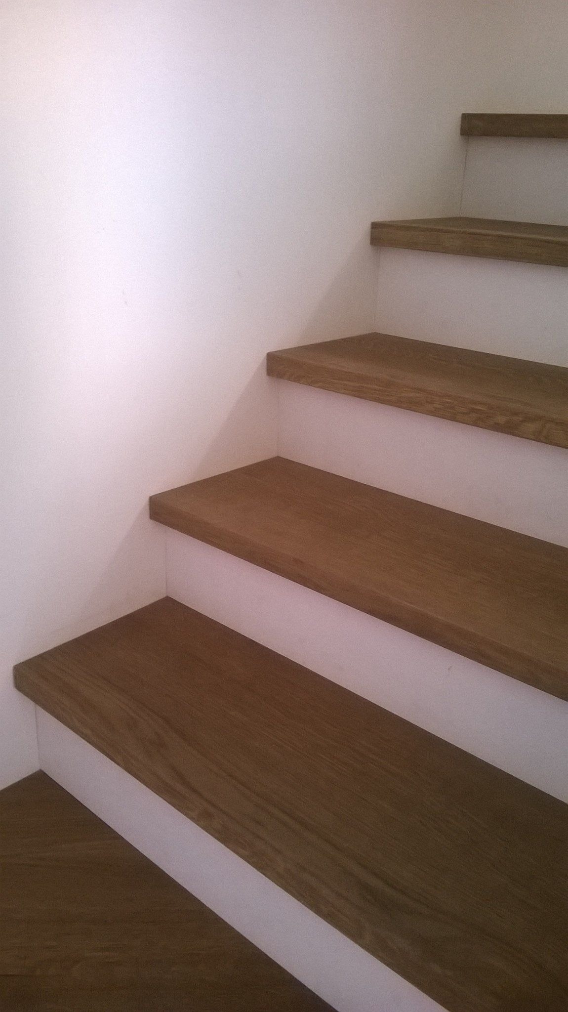 Escaliers sur-mesure : design, confort et sécurité