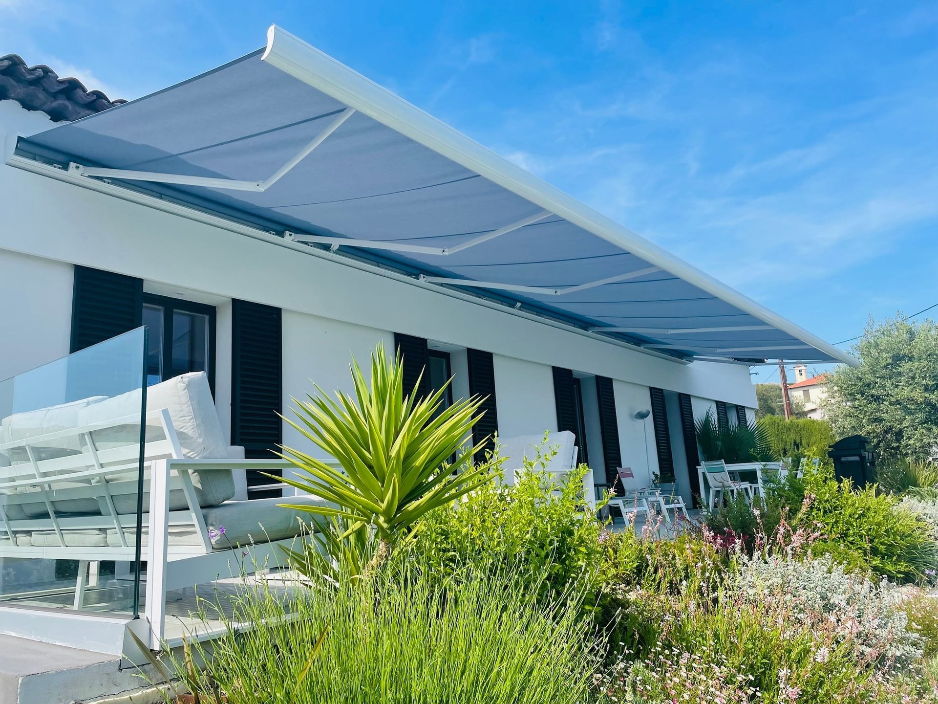 Installation de pergolas et store